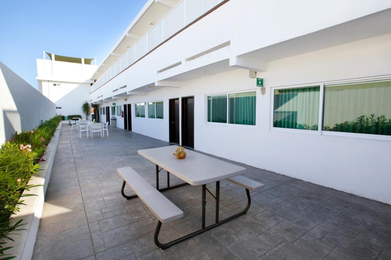 Hotel Del Sol Κανκούν Εξωτερικό φωτογραφία