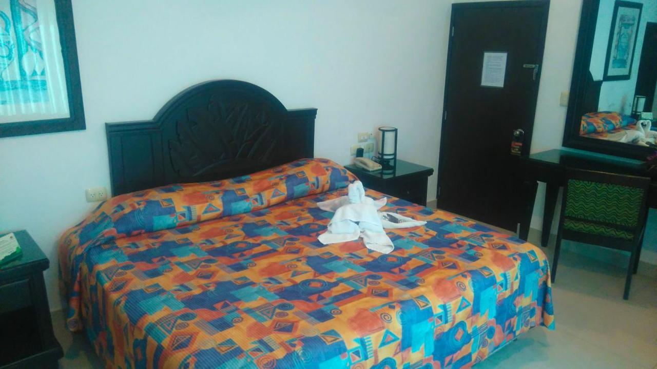 Hotel Del Sol Κανκούν Εξωτερικό φωτογραφία