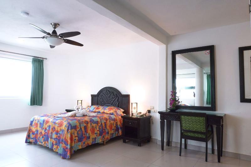 Hotel Del Sol Κανκούν Εξωτερικό φωτογραφία